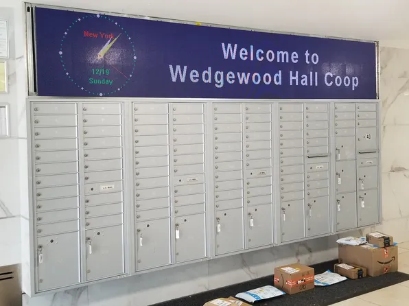 2580 Ocean Parkway image 21 of 23