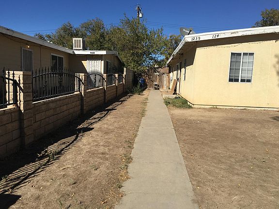 2nd image of 1241 W Avenue H15