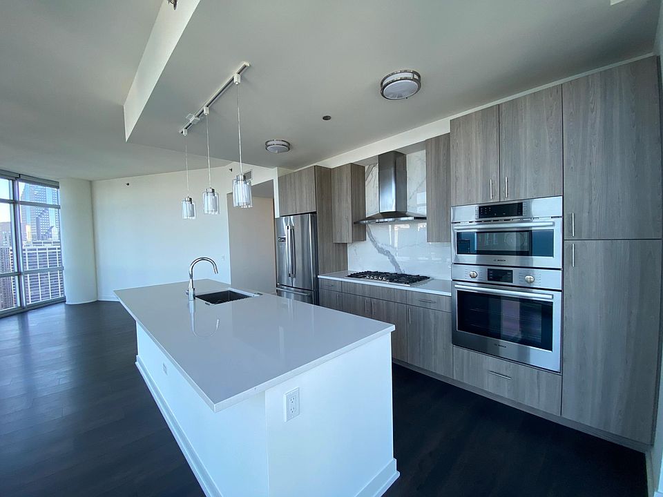 1st image of 300 E Illinois St #37