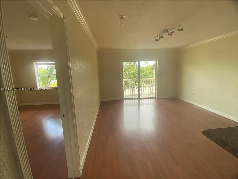 151 NE 16th Ave #334 — Photo 8
