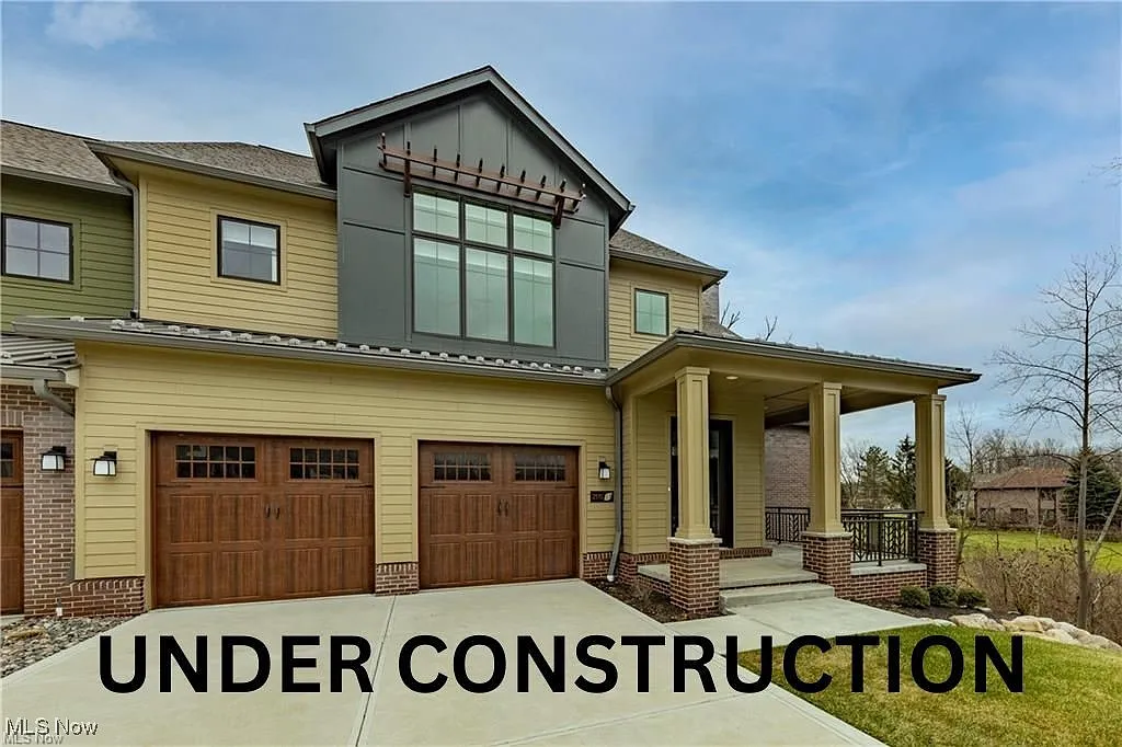 2401 Edgewood Trce photo 1
