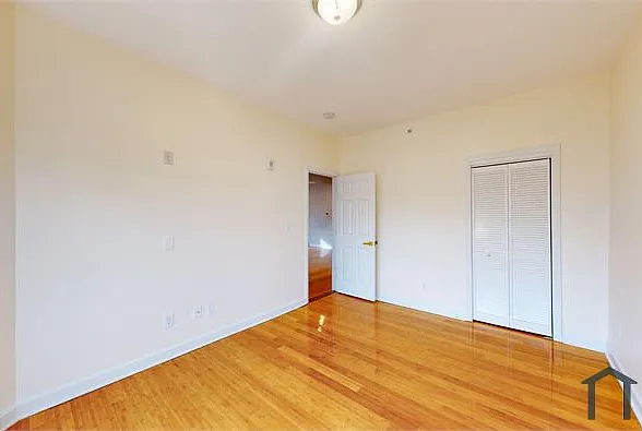 3 bed, 1100 sqft, $3,200 — Photo 3