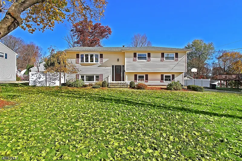 19 Henry St photo 1