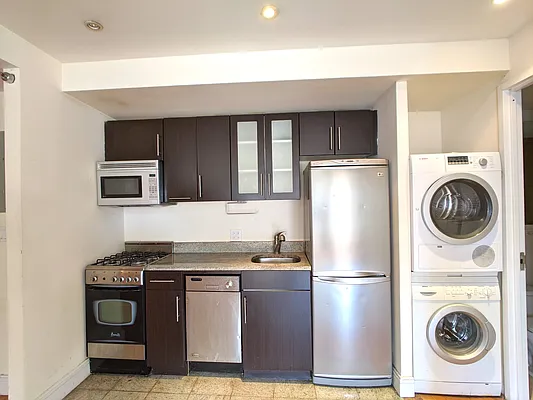 Rented by Mirador Real Estate | media 21