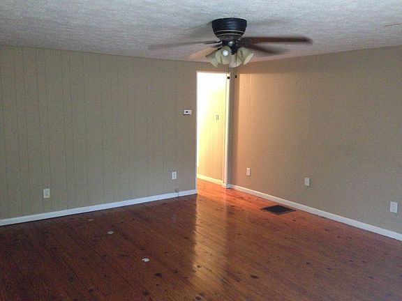 4th image of 11317 Hidden Valley Ln