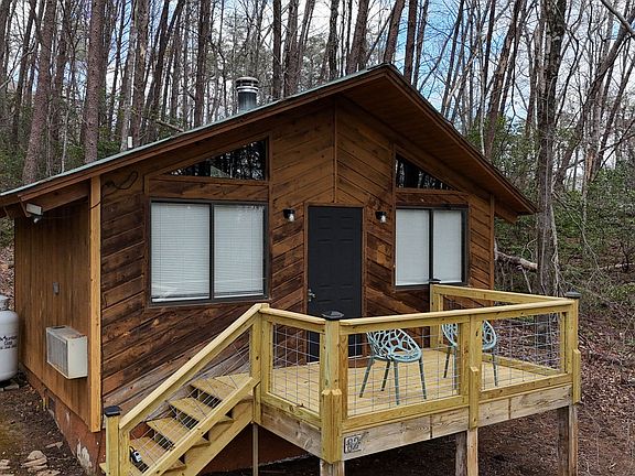 2nd image of 82 Twilight Dell Rd