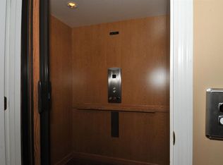 1712 Cherokee Dr, Fort Wright, KY 41011