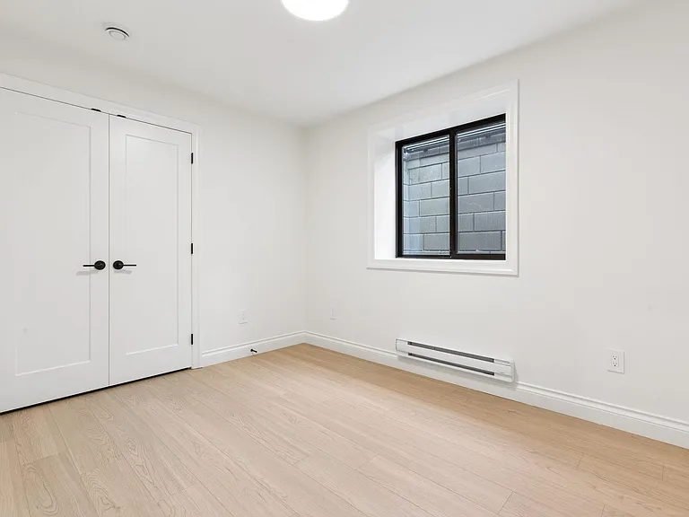 811 Madison Ave N — Photo 6