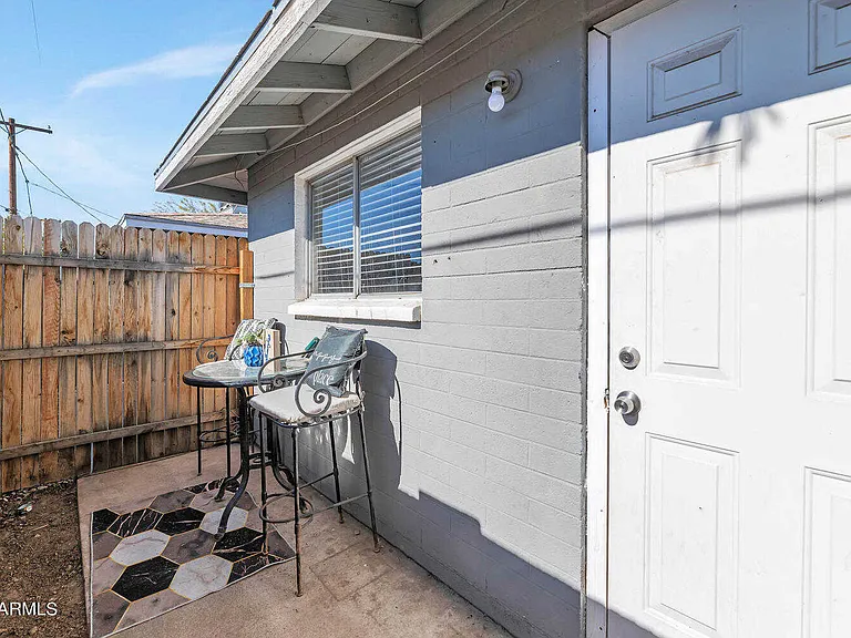 3121 W Almeria Rd #4 — Photo 8