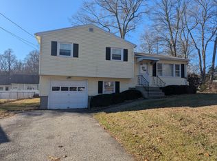 3 Arcadia Cir, Ansonia, CT 06401