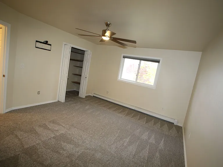 5941 Keyann Cir — Photo 15