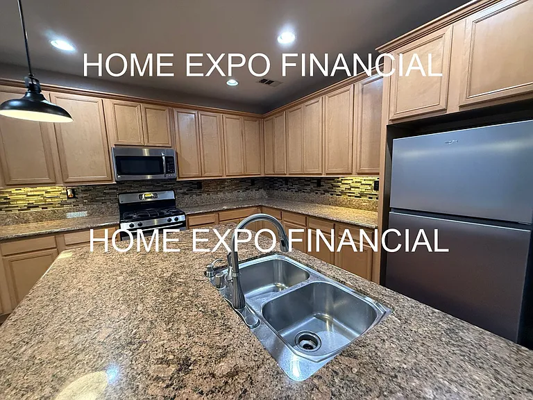 1456 Moonlight Dr — Photo 39