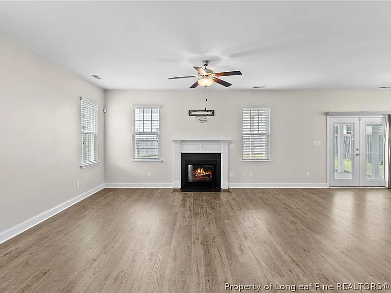 181 Brentmoor Dr — Photo 3
