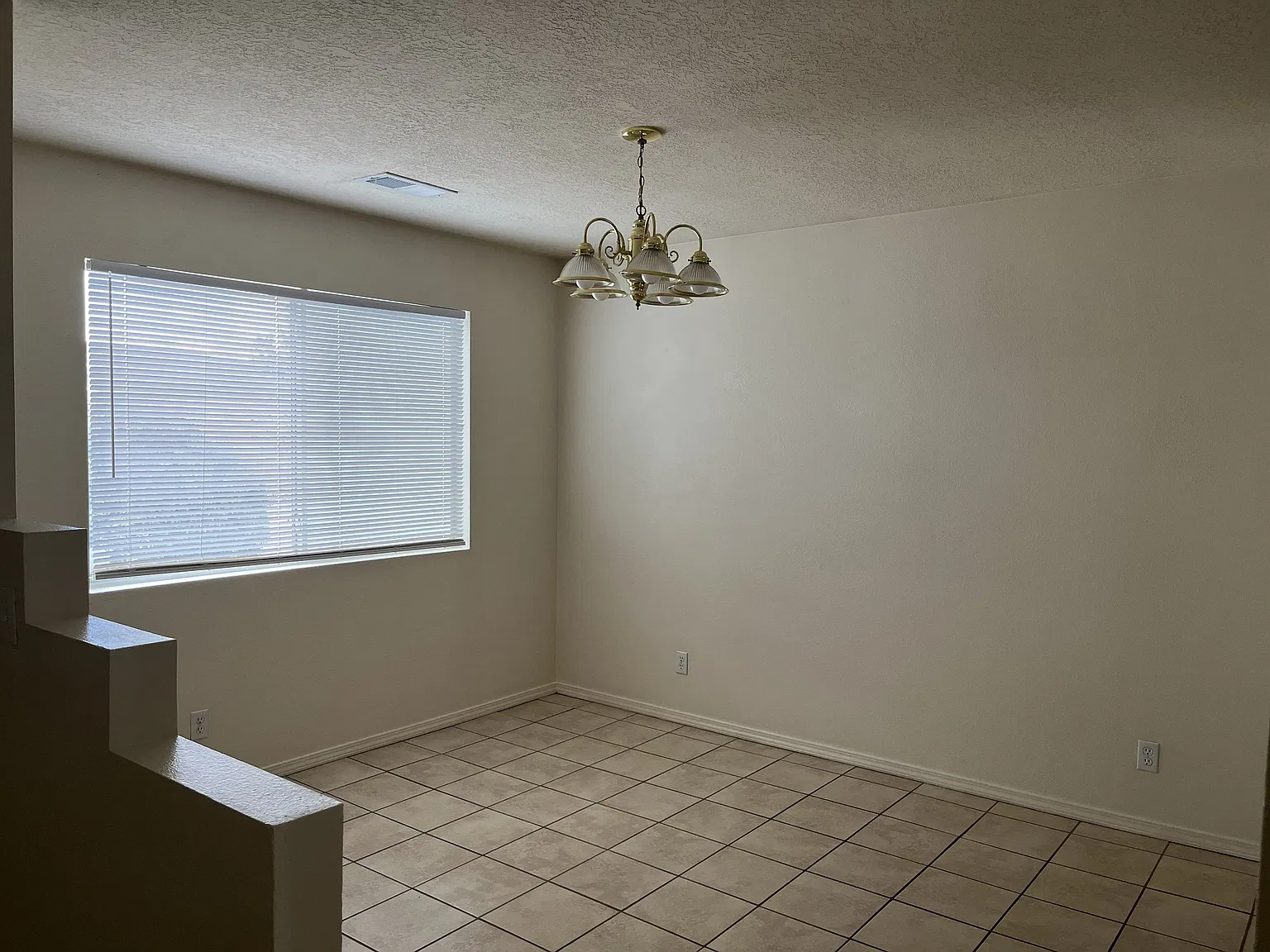 3 bed, 1250 sqft, $1,425 — Photo 3