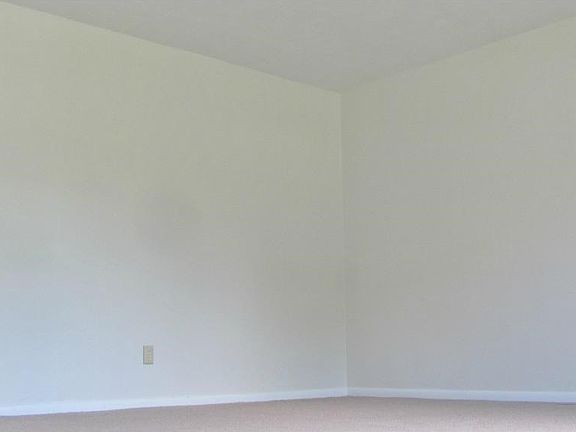 2nd image of 3697 Hiwood Ave