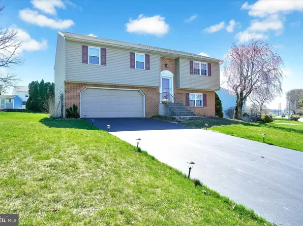 320 Kendale Rd, Red Lion, PA 17356