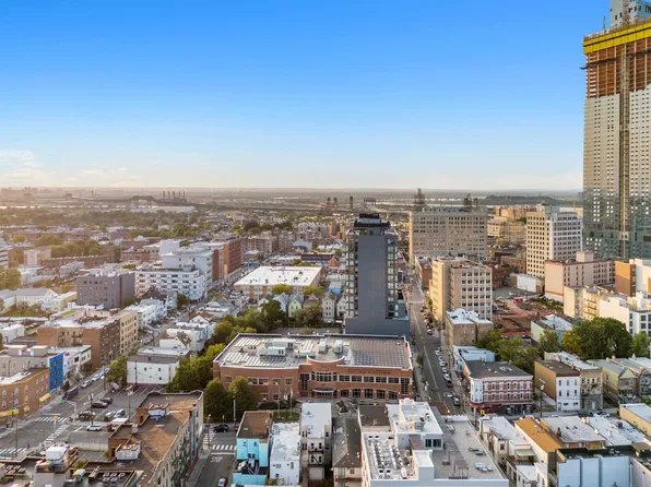 372-74 Summit Avenue image 41 of 46