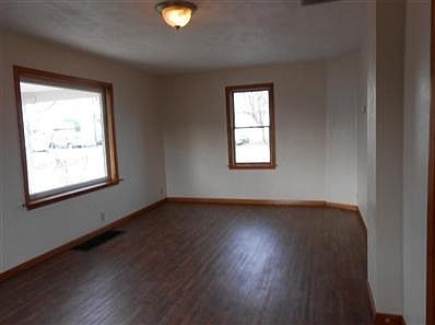 3rd image of 320 Martz St