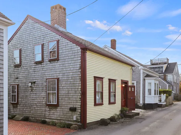 6 York St, Nantucket, MA 02554