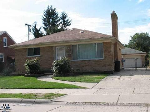 2nd image of 15824 Nicolai Ave
