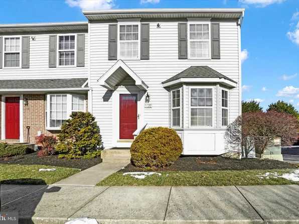 329 Cherry St #8, Red Lion, PA 17356