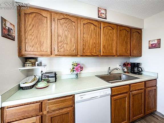 2nd image of 411 Lakewood Cir APT C409
