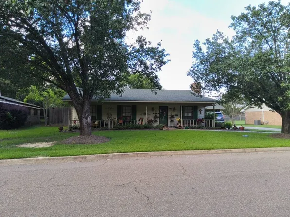 2722 Burma Dr, Pearl, MS 39208