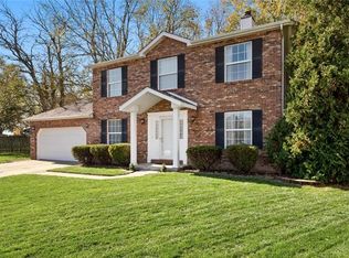 2200 Cotswold Cir, Belleville, IL