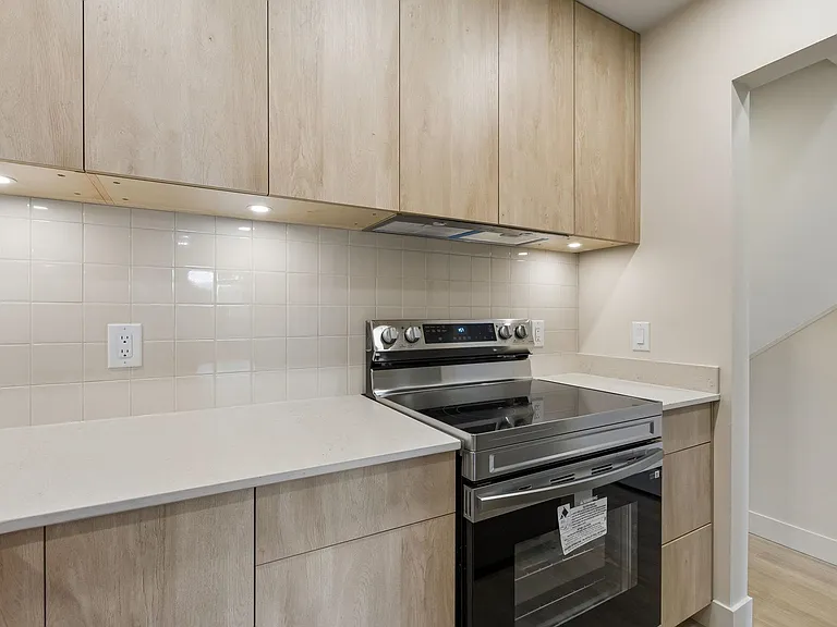 1010 Cypress St — Photo 8
