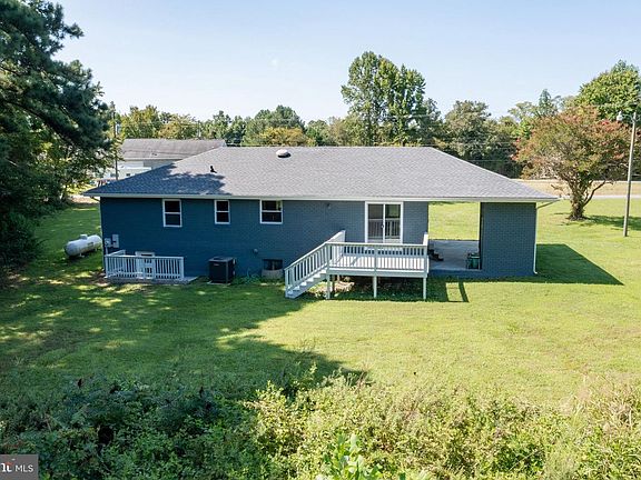 4th image of 814 Avalon Ln