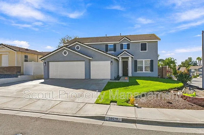 5 bed, 3.0 bath, 2953 sqft, $3,725 — Photo 3