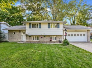 5340 Devon Dr, North Olmsted, OH