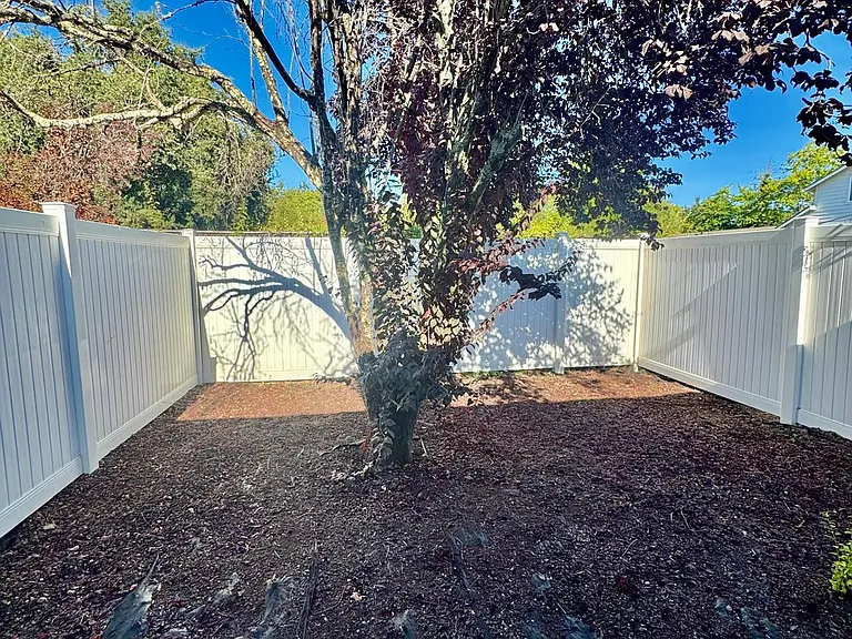 15471 Marty Dr — Photo 6