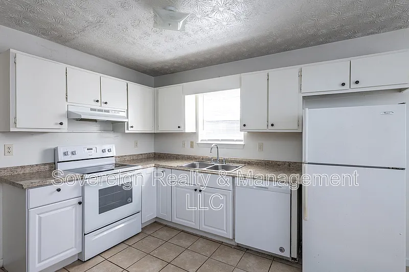 2 bed, 2.0 bath, 1100 sqft, $1,250 — Photo 1