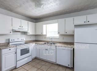 8367 Warren Dr, Douglasville, GA 30134