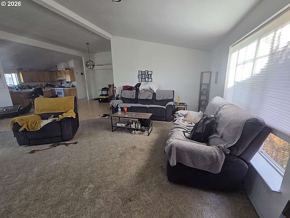 5th image of 239 W K St