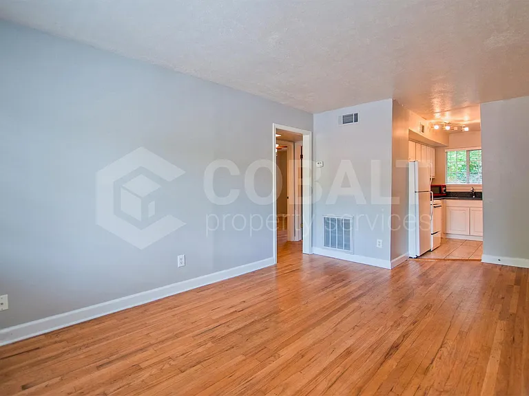 493 N Highland Ave NE #30 — Photo 5