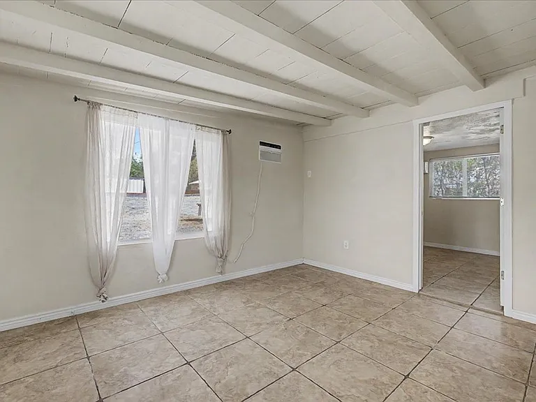 2120 E Silver St #B — Photo 8