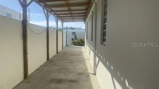 15 T — Photo 16