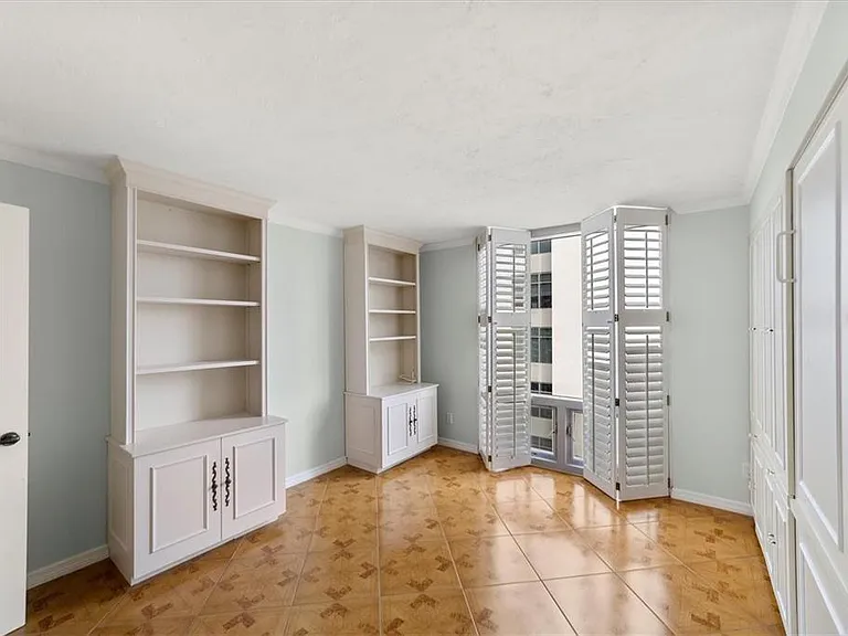 1111 N Gulfstream Ave #16C — Photo 25