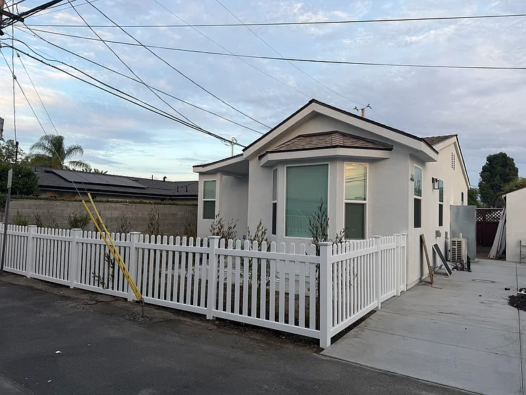 1140 N Buena Vista St #1142 — Photo 2