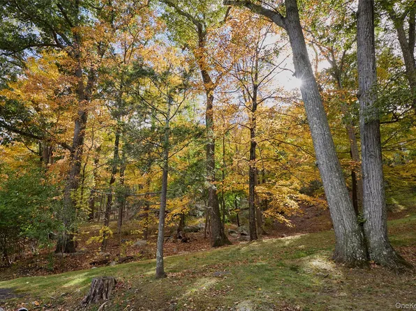 Lookout Road, Tuxedo Park, NY 10987