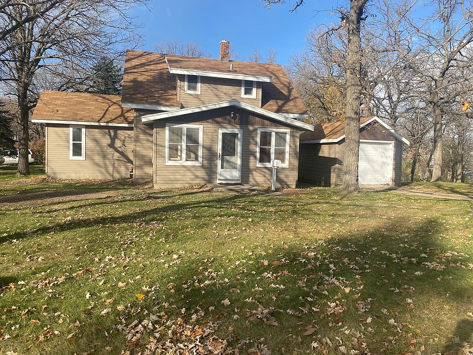 1st image of 514 Willow St E