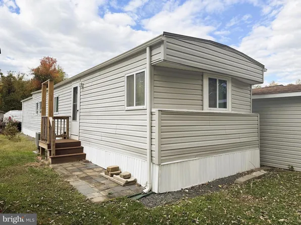 31 Courage Ln, Stafford, VA 22554