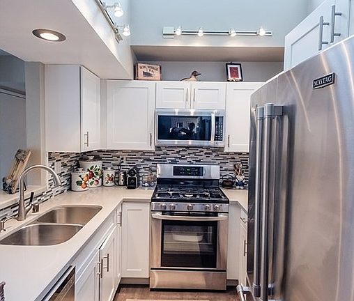 5th image of 24151 Del Monte Dr Unit 334