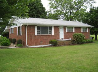 8406 Roy Ln, Ooltewah, TN 37363