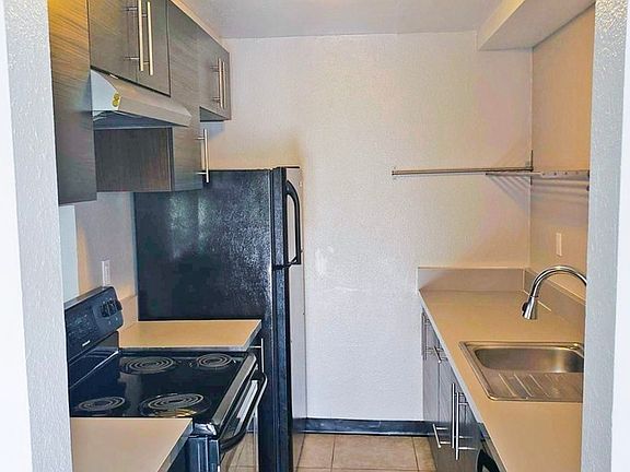 3rd image of 2417 Northrop Ave APT 3