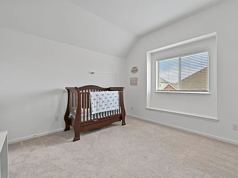 805 Westwood Dr — Photo 18