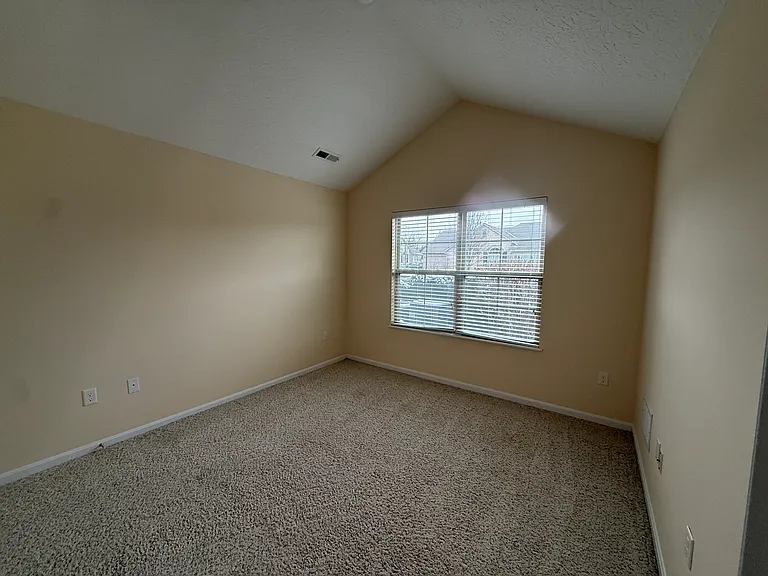 9335 Elizabeth Ln — Photo 11