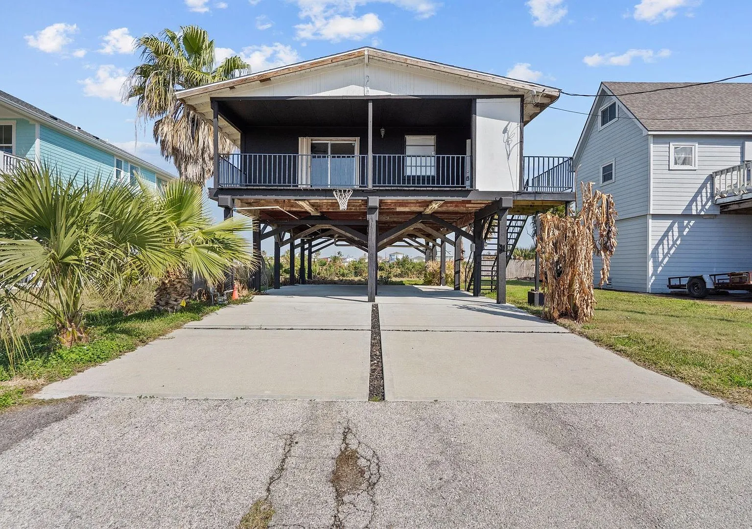 Cute 2 Bedroom/ 1 Bath in the Heart of Galveston — Photo 1